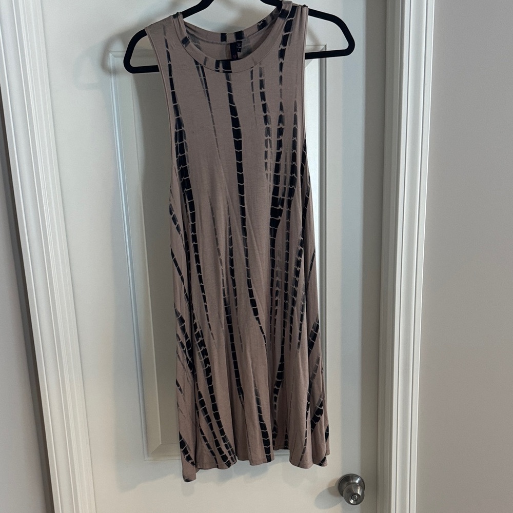Stylish Black and Tan Sleeveless Dress